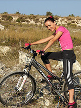 Marta in Bike Babe 01