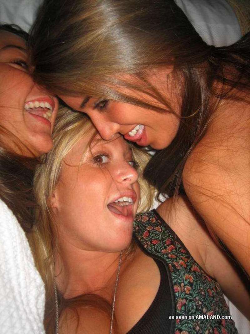 Hot and wild amateur party chicks 08