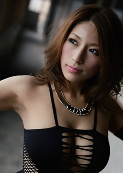Nami Hoshino Glamorous Asian Beauty
