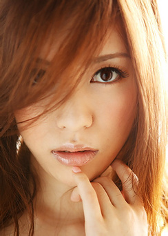 Asian beauty Yuria Ashina
