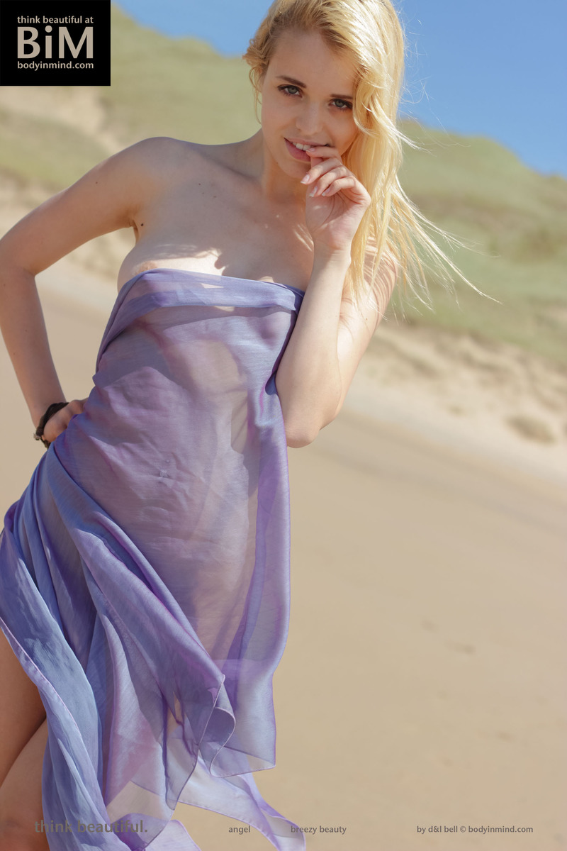 Breezy Beach 01 800 1200