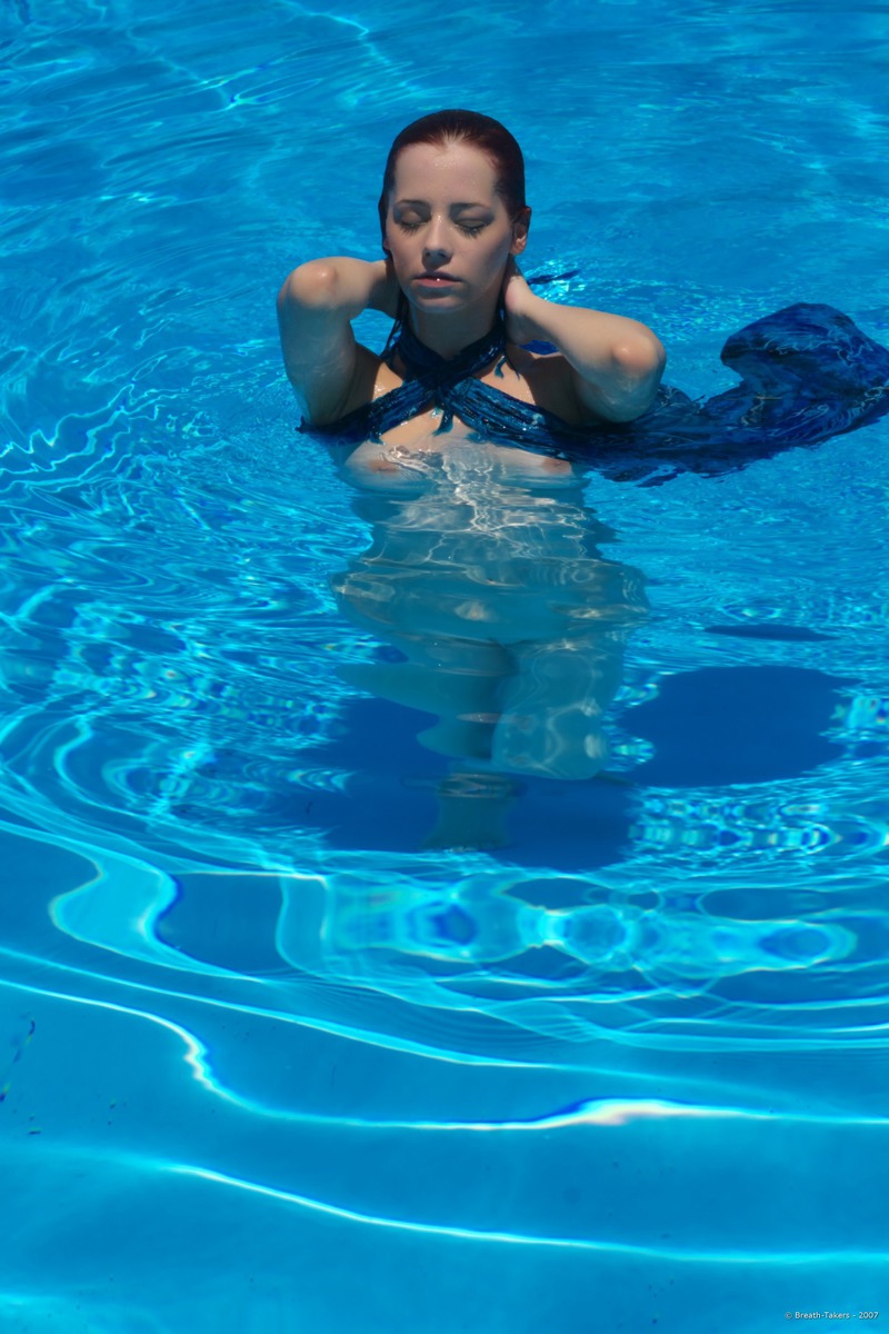 Redhead Mermaid Ariel 00 800 1200