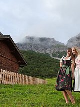 Lorena G., Belinda 00