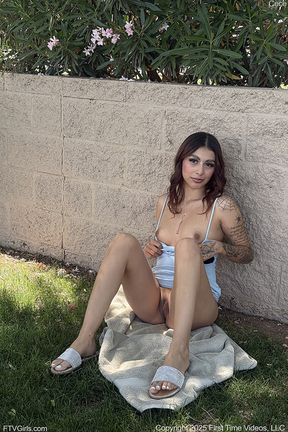 Supersexy Cece's Erotic Outdoor Adventure With Toys 10
