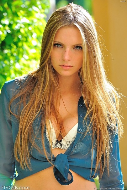 Laurie Perky Teen 03