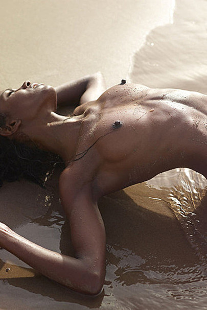 Valerie Lif is a Beach 14