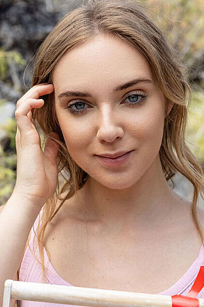 Oxana Chic's Intimate Outdoor Series By Tora Ness 01