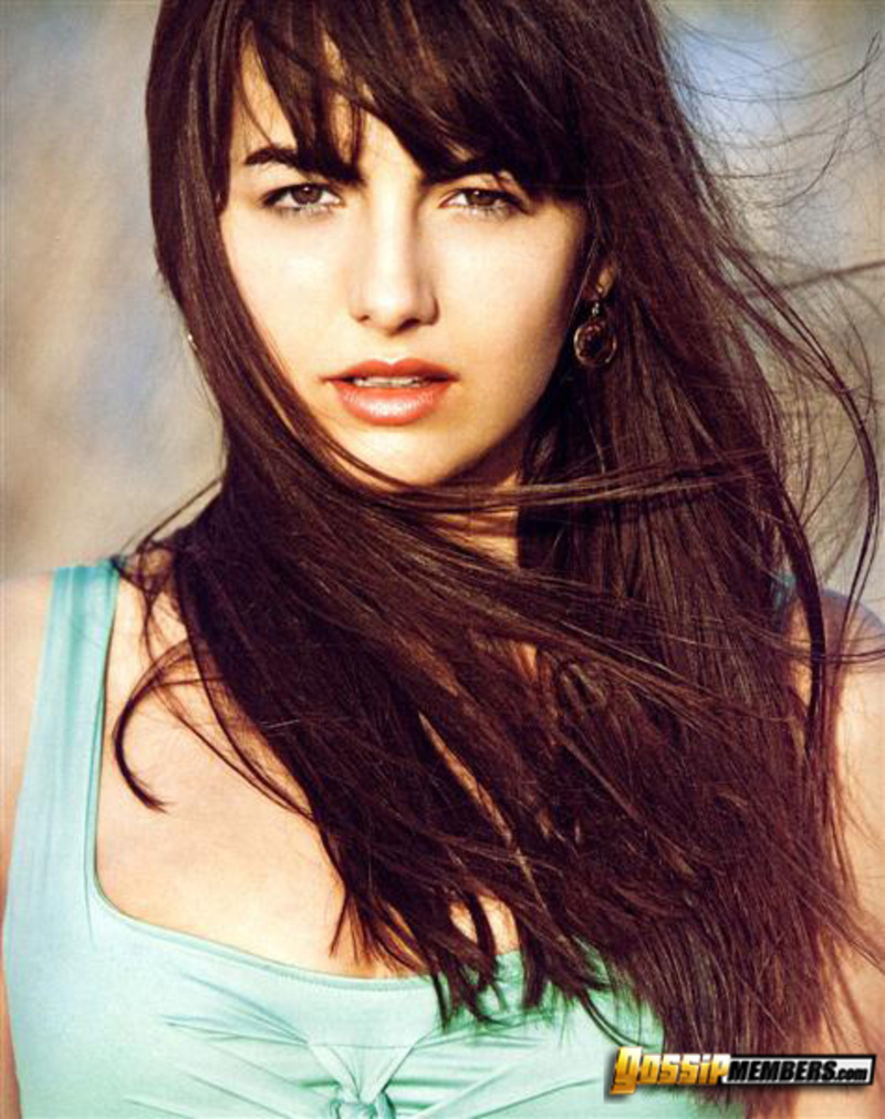 Camilla Belle 00 800x1011