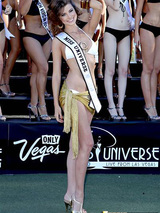 Miss Universe Stefania Fernandez photos 13
