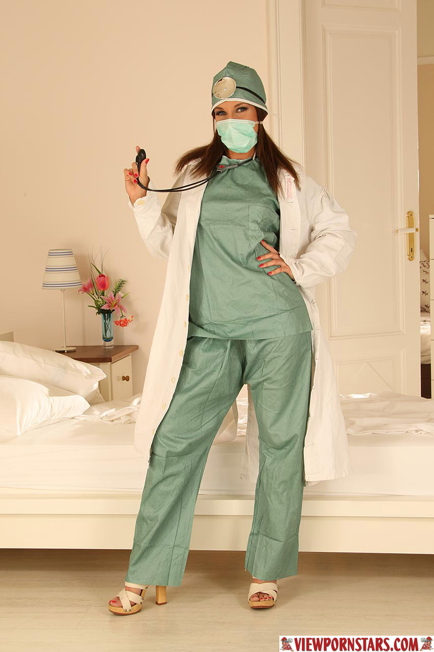 Horny Nurses 00 