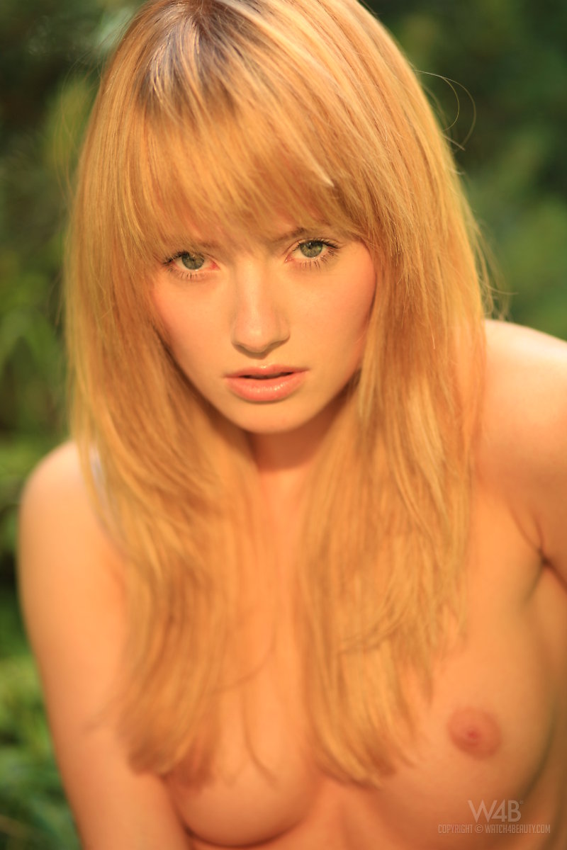 Mia 07