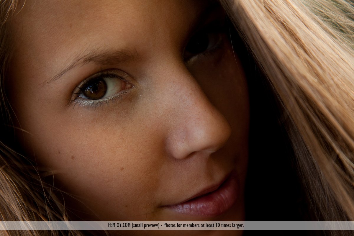 Lizzie - Path of Beauty 10 