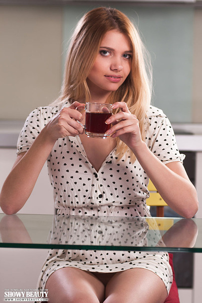 Serving Pussy For Lunch 00