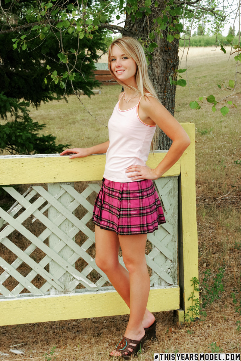 Private Model School 00 800x1200