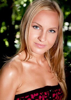 Kristine R - Too Hot To Handle