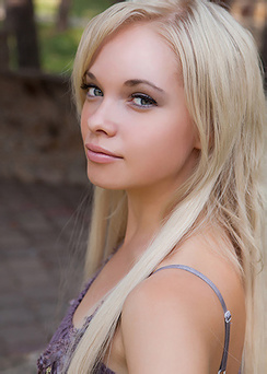 Young Blonde Beauty Feeona A 