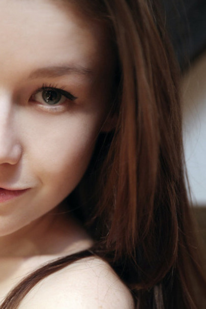 Emily Poses Nude In Bathroom 15