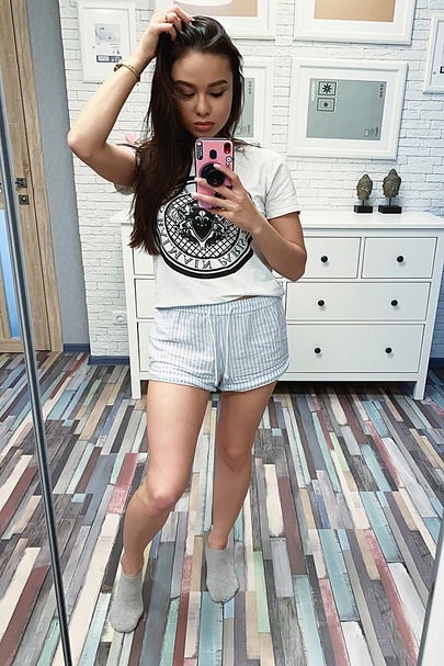 Astrid's Selfies 01