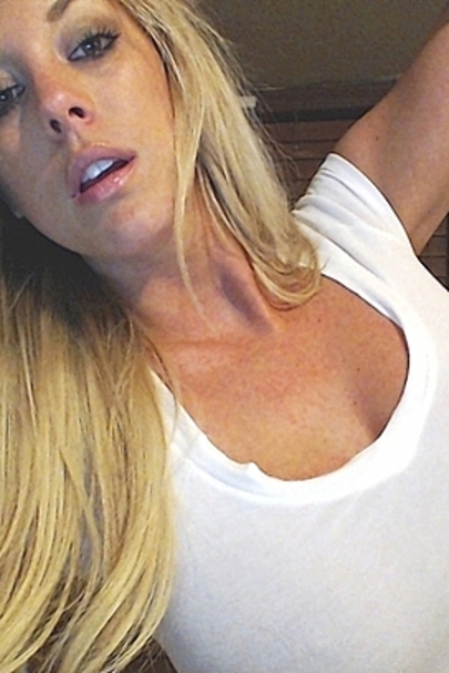 Busty teen Gisele 04